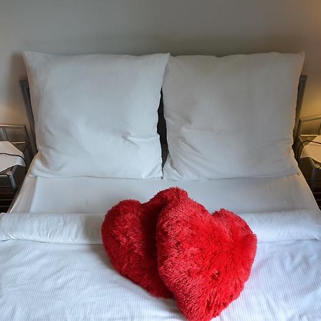اينوفروسواف Hostel Ksiezycowy الغرفة الصورة